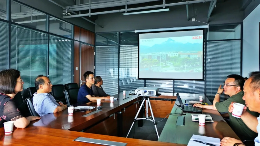 派瑞領(lǐng)導(dǎo)一行蒞臨西馳電氣總部參觀指導(dǎo)(圖1) 派瑞領(lǐng)導(dǎo)一行蒞臨西馳電氣總部參觀指導(dǎo)(圖1)