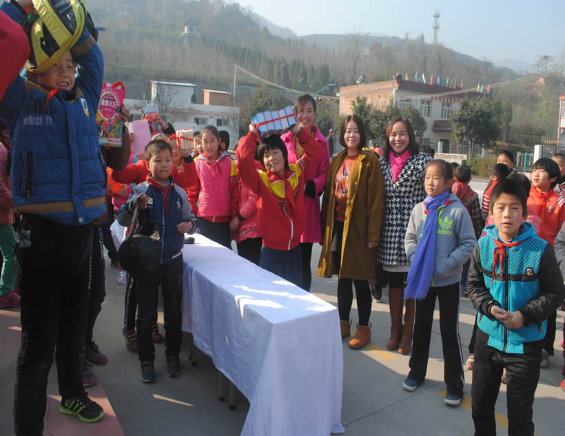 西馳電氣愛心永豐小學暖冬行(圖5) 西馳電氣愛心永豐小學暖冬行(圖5)