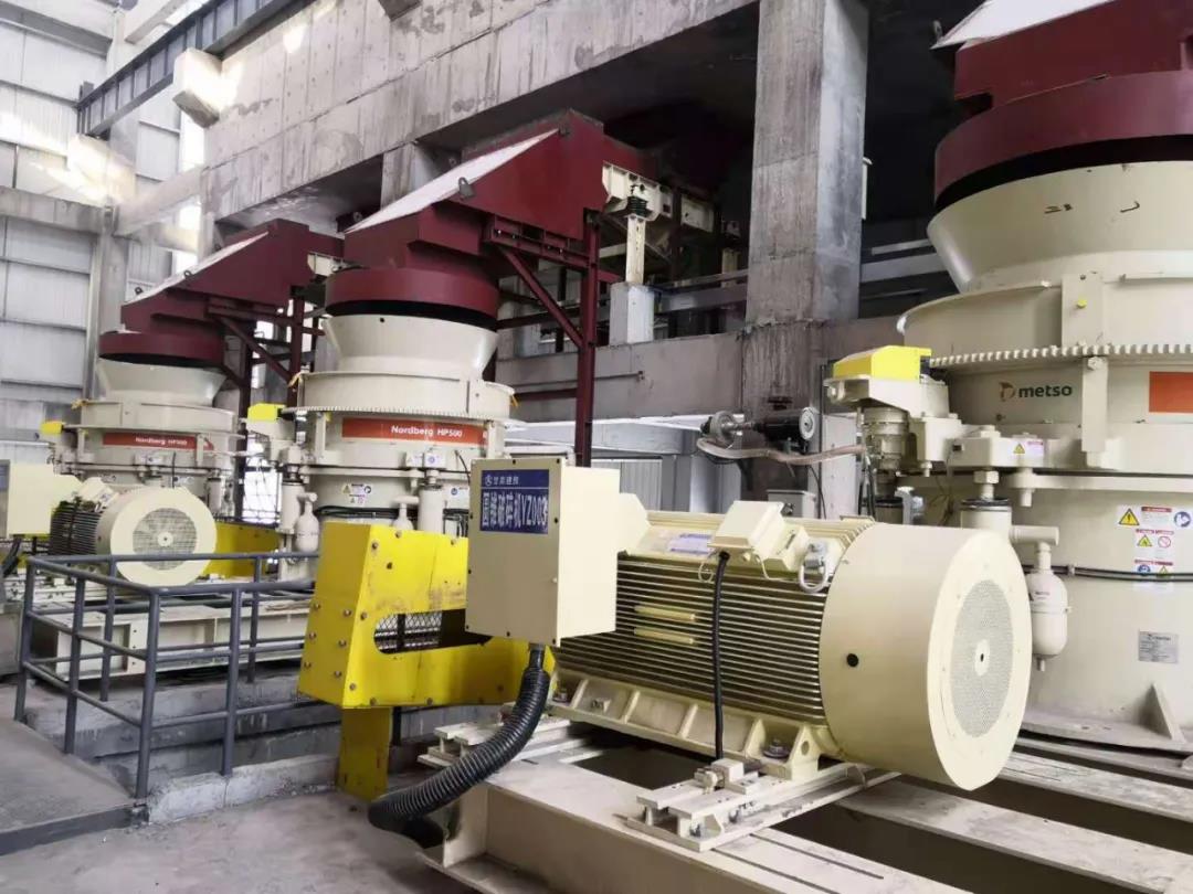 礦山行業(yè)應用—高壓軟起動裝置(圖2) 礦山行業(yè)應用—高壓軟起動裝置(圖2)