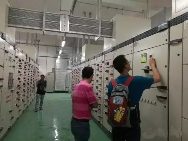 西馳有源電力濾波器應用于武漢某機場交通中心(圖2) 西馳有源電力濾波器應用于武漢某機場交通中心(圖2)